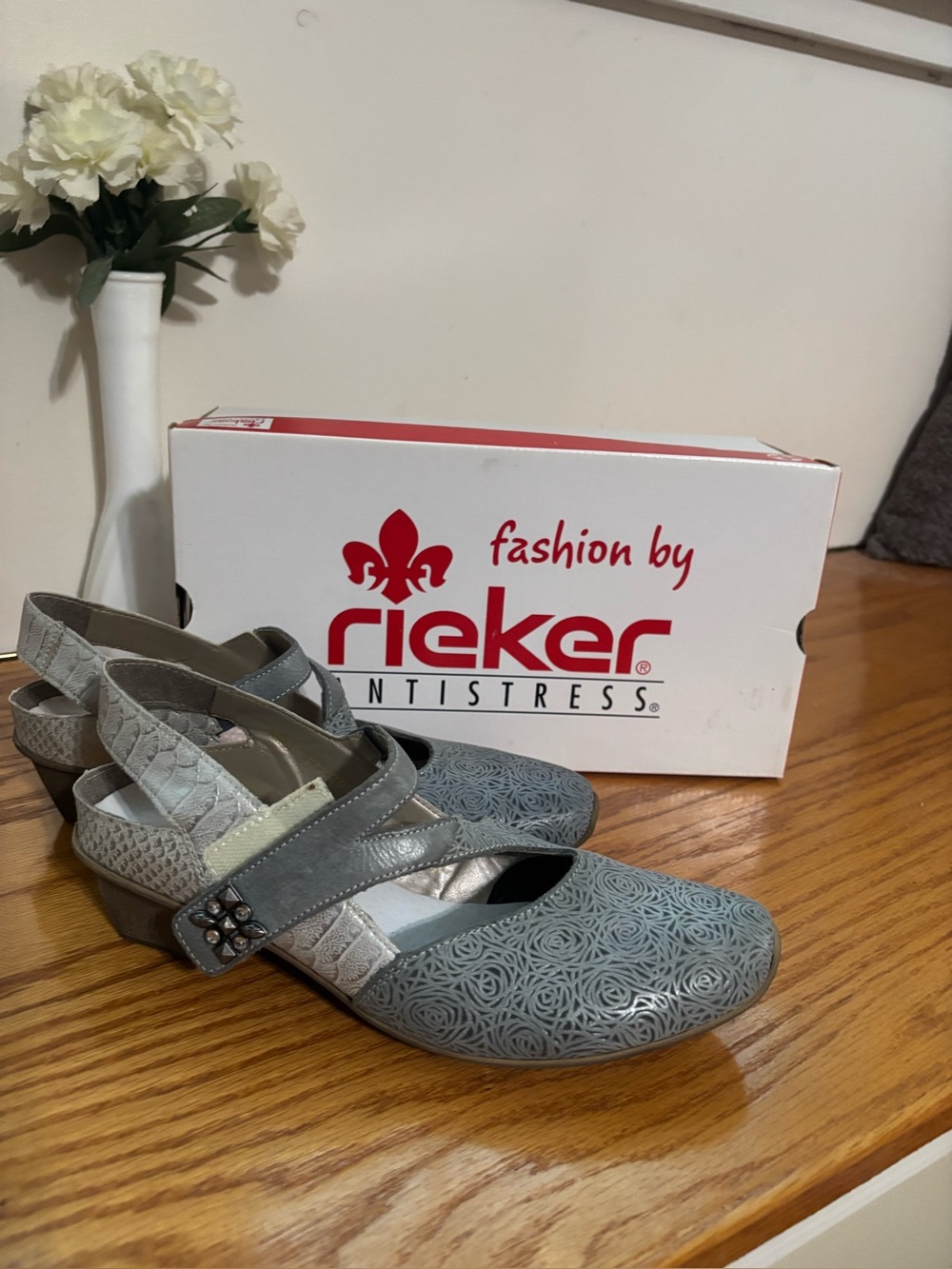 Rieker Gray Floral Cutout Slingback Pumps